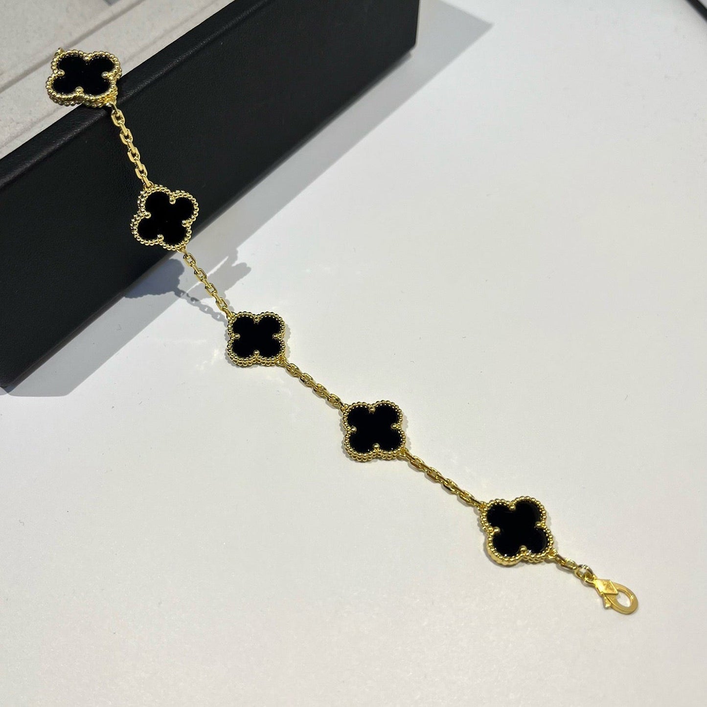 [LuckyStar]CLOVER 5 MOTIVE SCHWARZER ONYX ARMBAND 