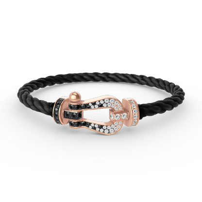 [LuckyStar]FORCE GROSSES HUFEISENARMBAND MIT SCHWARZ-WEISSEN DIAMANTEN UND ROSÉGOLD