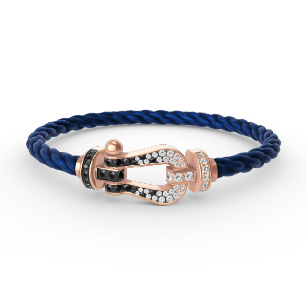 [LuckyStar]FORCE GROSSES HUFEISENARMBAND MIT SCHWARZ-WEISSEN DIAMANTEN UND ROSÉGOLD