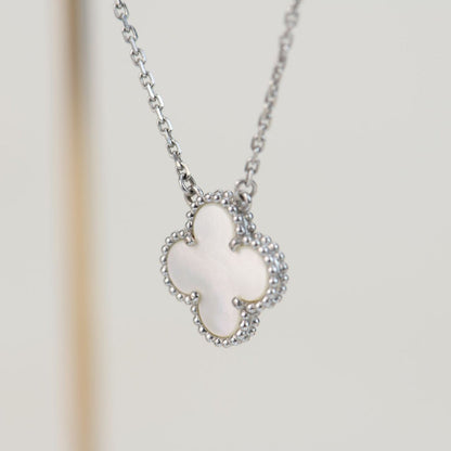 [LuckyStar]CLOVER 15MM WEISS PERLMUTT SILBER