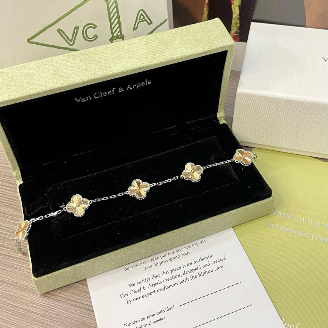 [LuckyStar]CLOVER  5 MOTIFS  CHRISTMAS LIMITED EDITION BRACELET