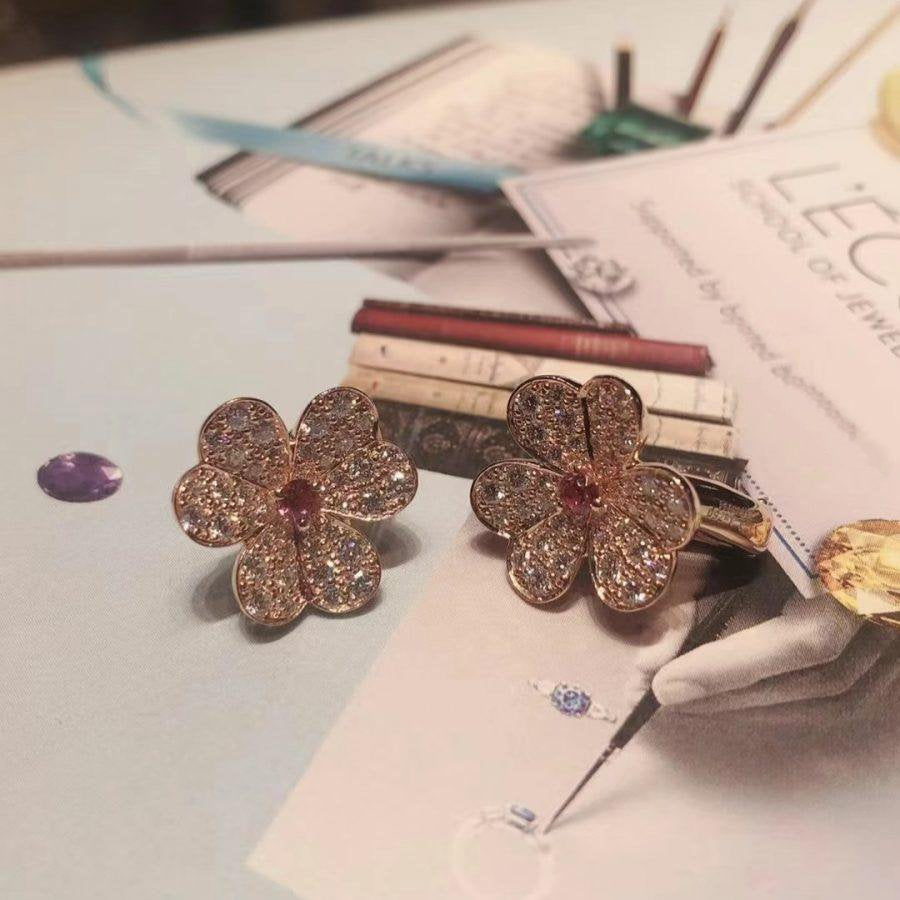 [LuckyStar]FRIVOLE ROTGOLD-OHRRINGE MIT BLUMENDIAMANTEN
